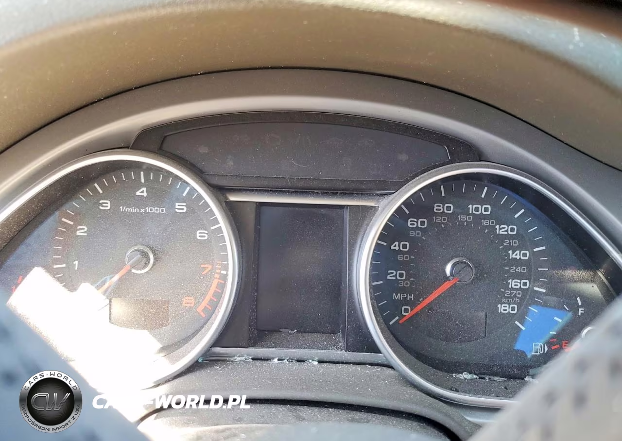 2010 Audi Q7 Premium Plus VIN:WA1LYAFE0AD007257 - 9