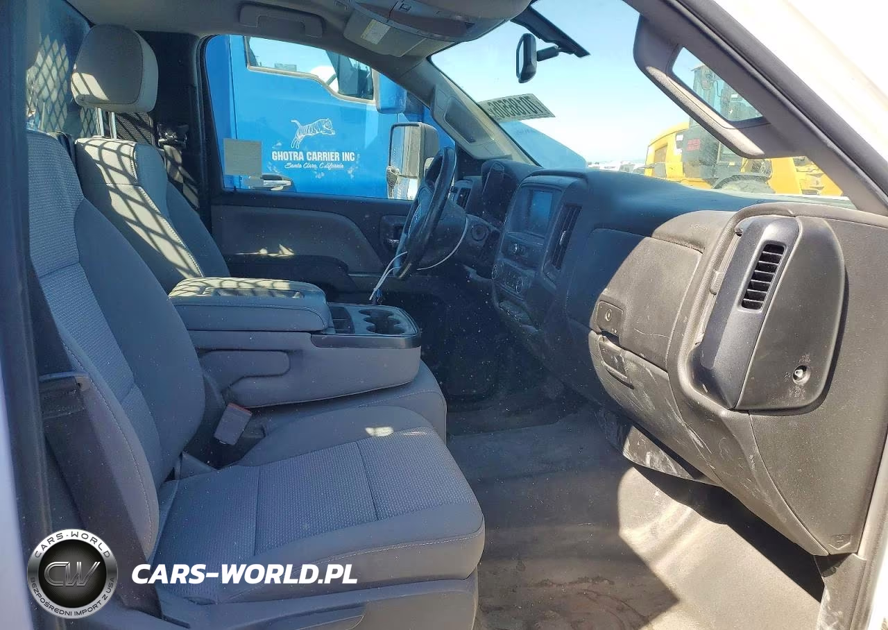 2018 GMC Sierra C3500 VIN:1GD31VCGXJF181070 - 10