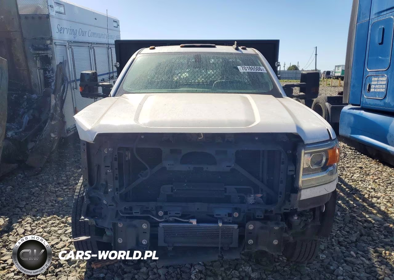 2018 GMC Sierra C3500 VIN:1GD31VCGXJF181070 - 5