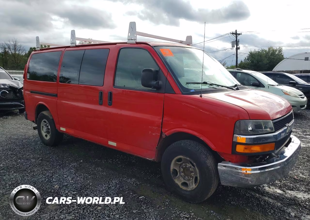 2008 Chevrolet Express G2500 VIN:1GAGG25K881156933 - 4