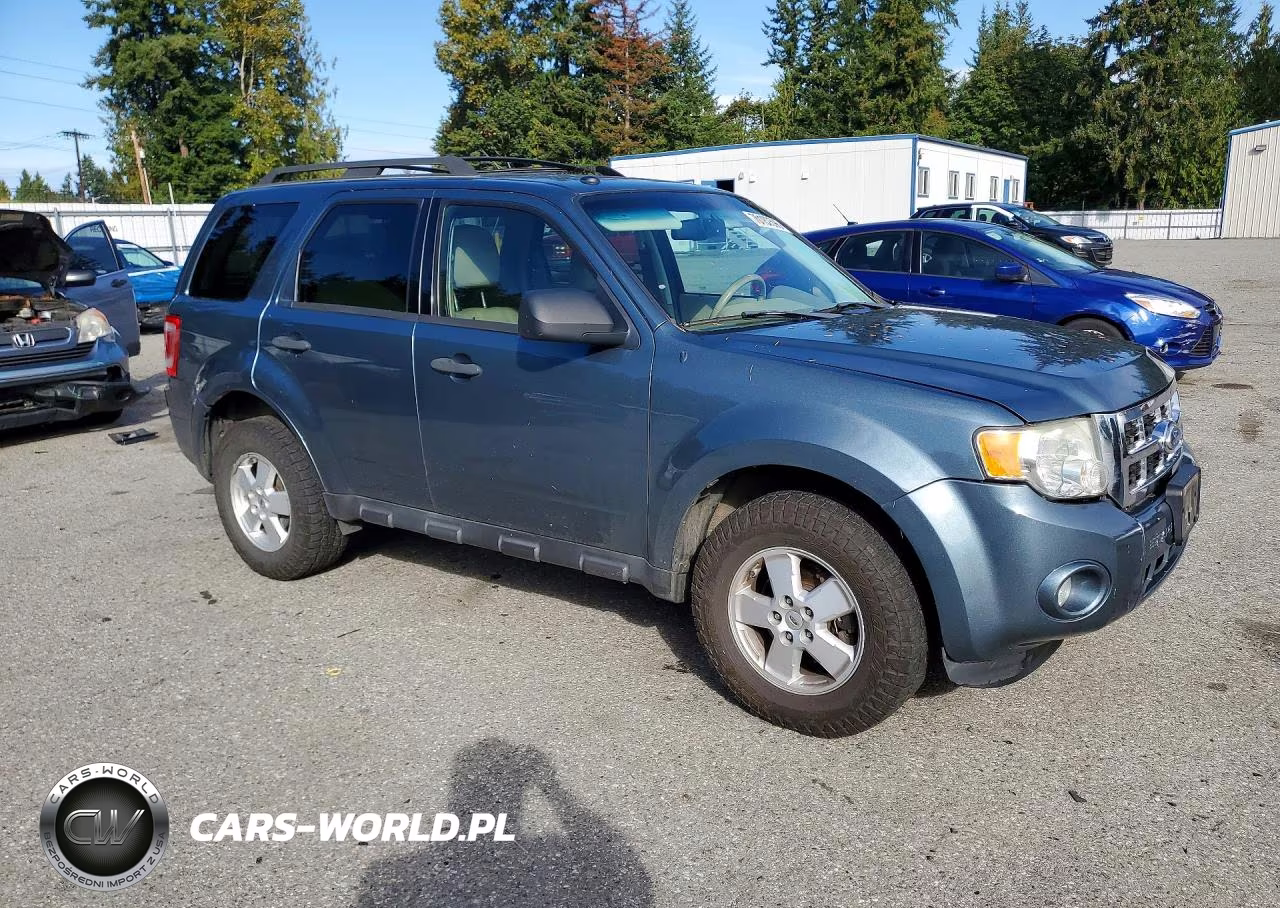 2011 Ford Escape Xlt VIN:1FMCU0D78BKB53964 - 4