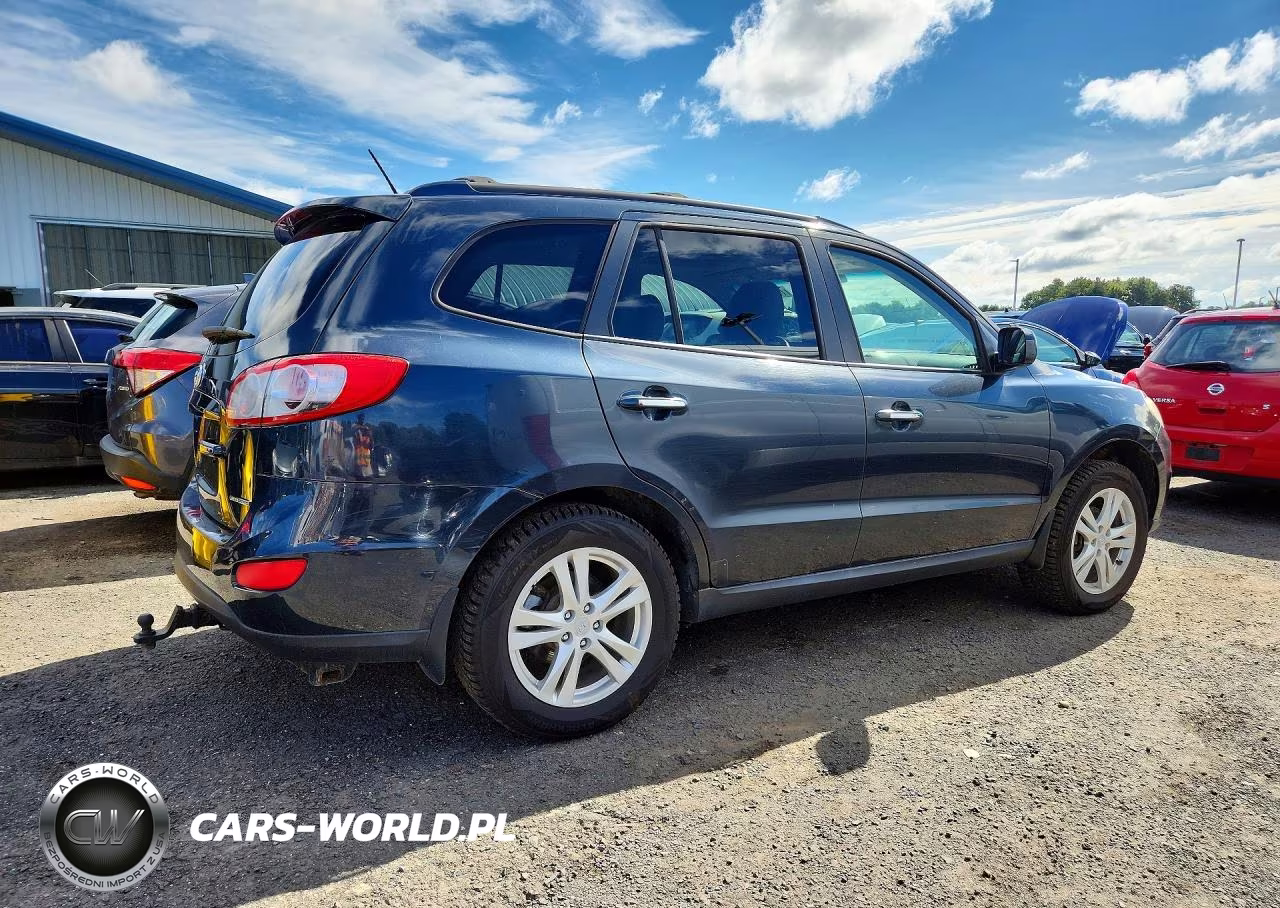 2012 Hyundai Santa Fe VIN:5XYZKDAG0CG109979 - 3