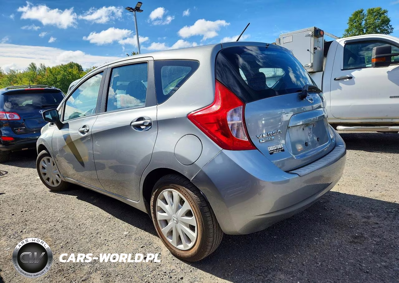 2015 Nissan Versa VIN:3N1CE2CP9FL366167 - 2