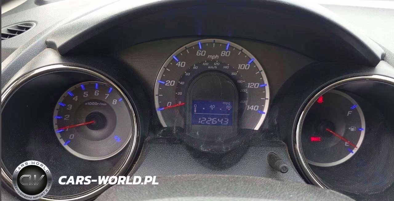 2013 Honda Fit Sport VIN:JHMGE8G51DC060792 - 11