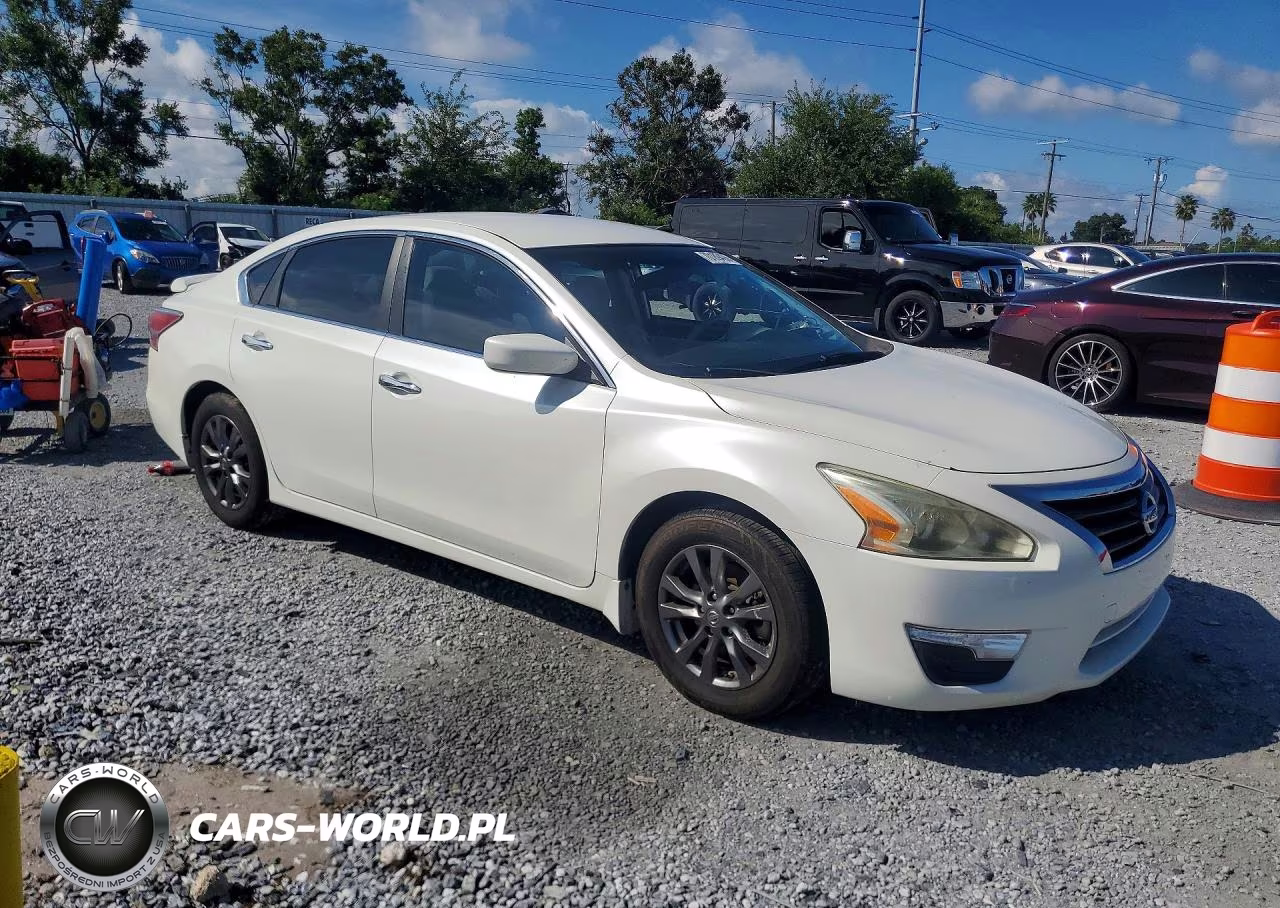 2015 Nissan Altima 2.5 S VIN:1N4AL3AP8FC419235 - 4