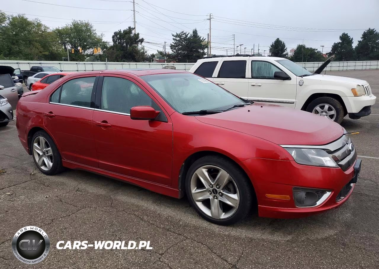 2011 Ford Fusion Sport VIN:3FAHP0KCXBR113310 - 4