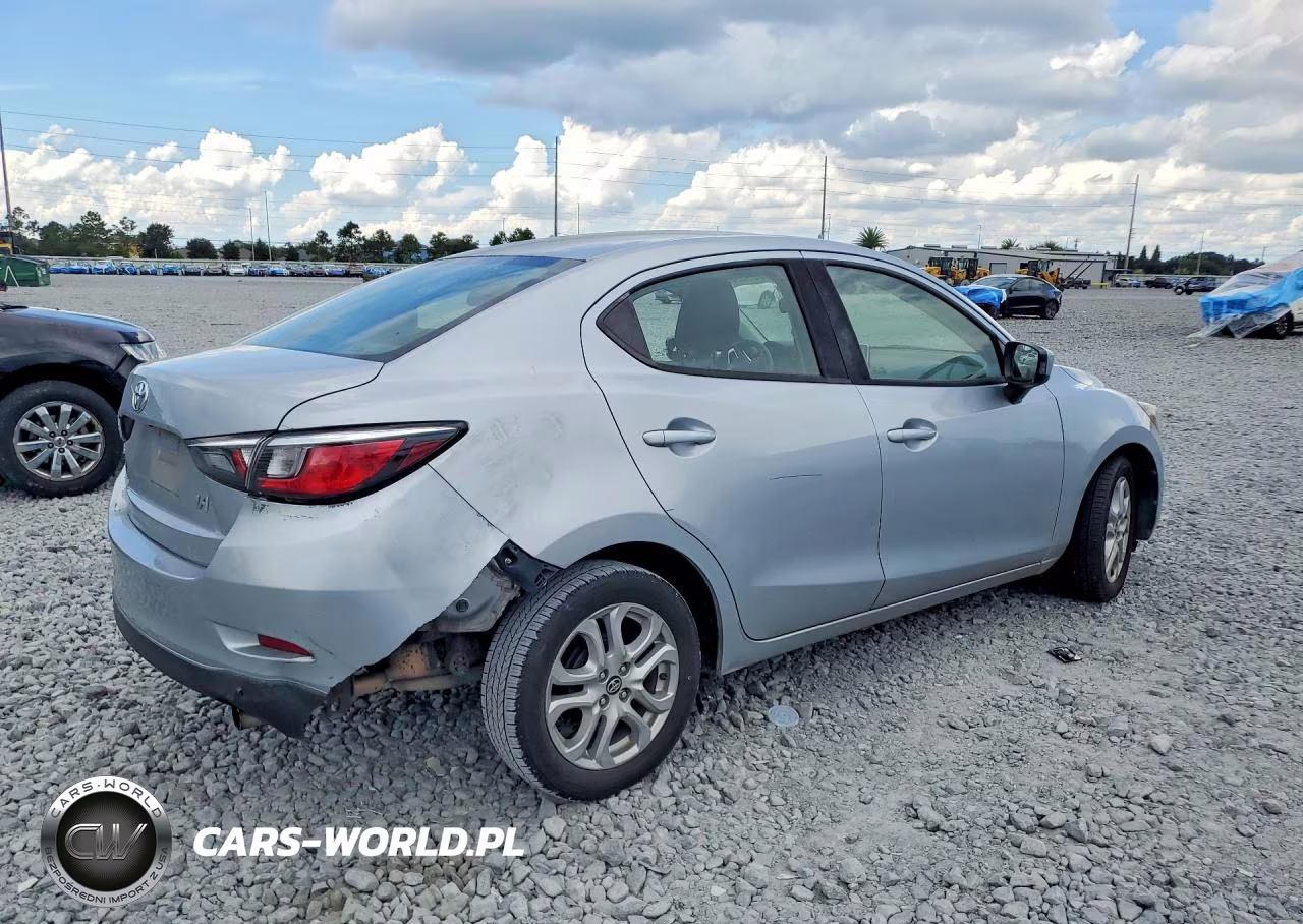 2018 Toyota Yaris Ia Base VIN:3MYDLBYV2JY302838 - 3