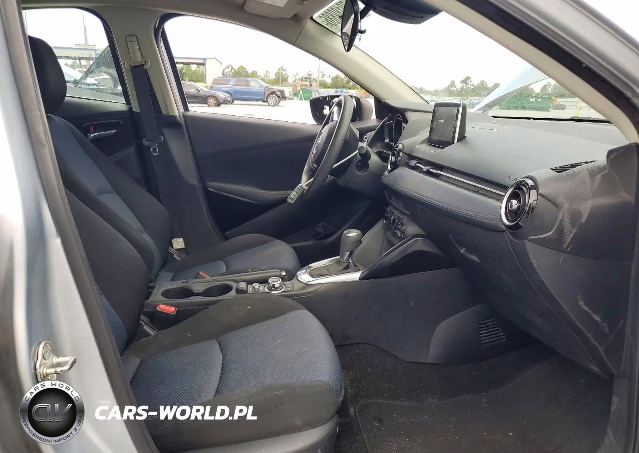 2018 Toyota Yaris Ia Base VIN:3MYDLBYV2JY302838 - 7