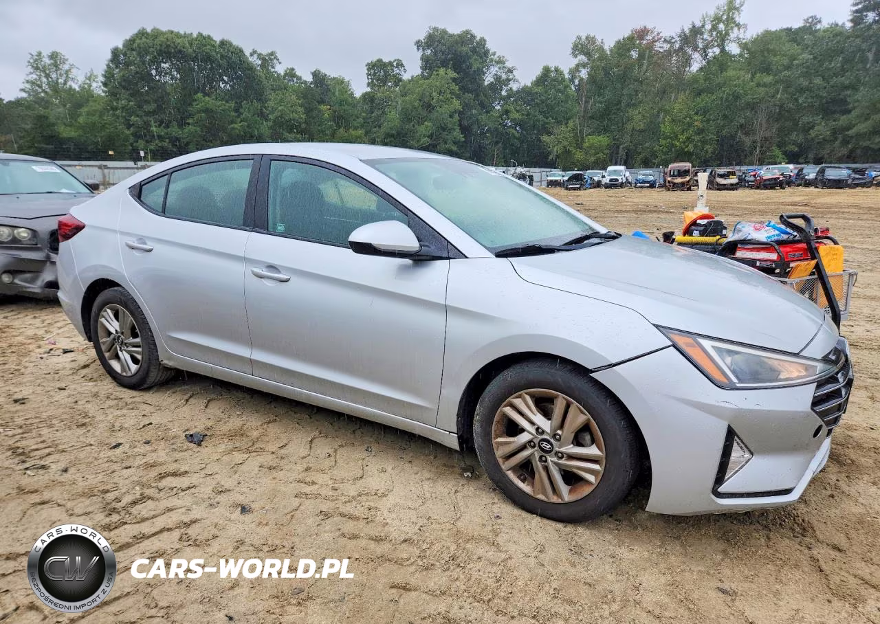 2019 Hyundai Elantra Se VIN:KMHD84LFXKU881699 - 4