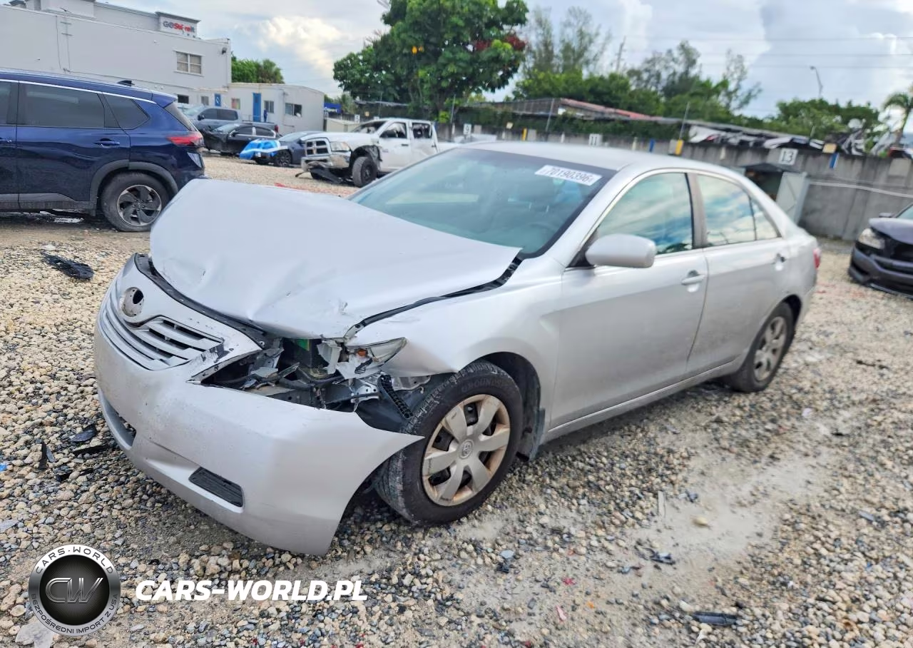 2009 Toyota Camry Le VIN:4T1BE46K29U352637 - 1