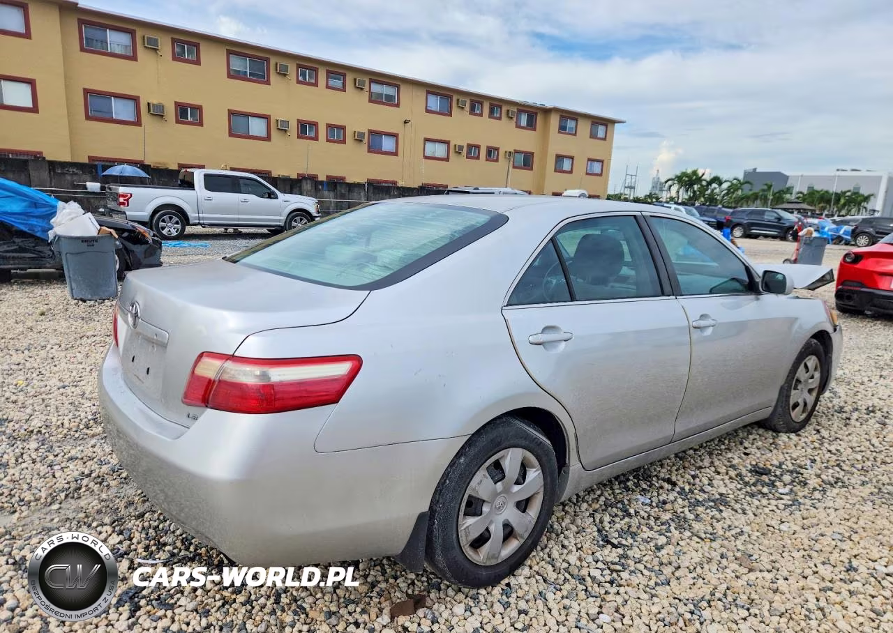 2009 Toyota Camry Le VIN:4T1BE46K29U352637 - 3