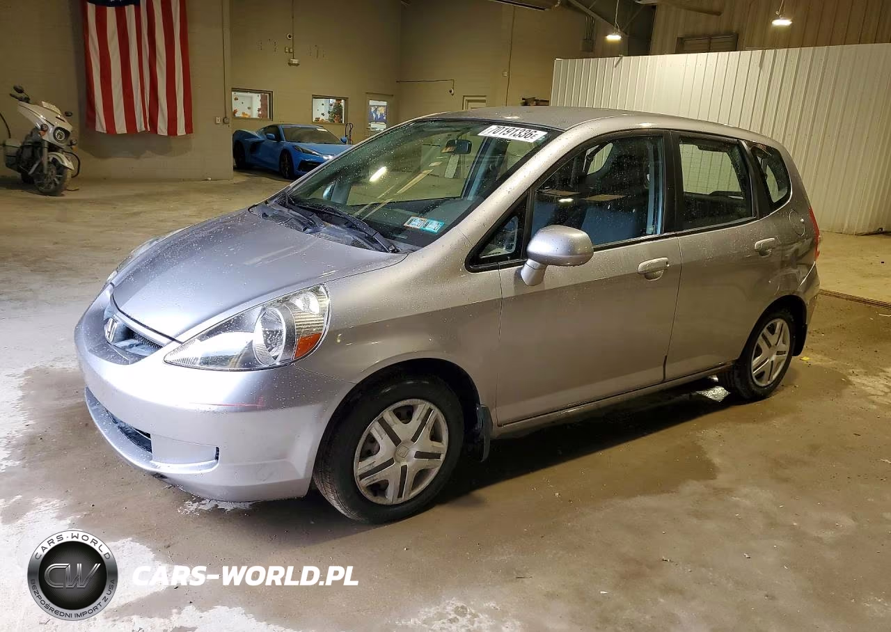 2008 Honda Fit VIN:JHMGD384X8S066386 - 1