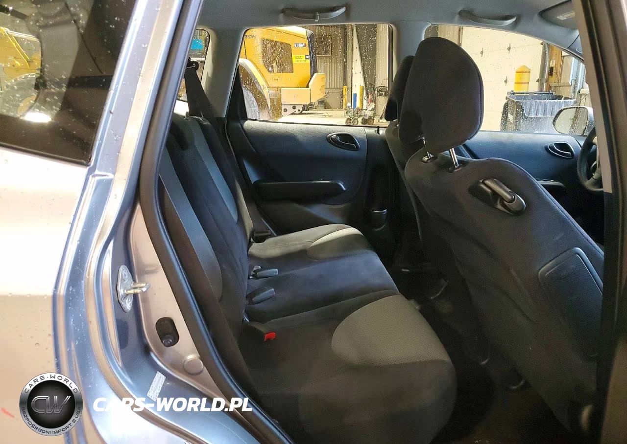 2008 Honda Fit VIN:JHMGD384X8S066386 - 10