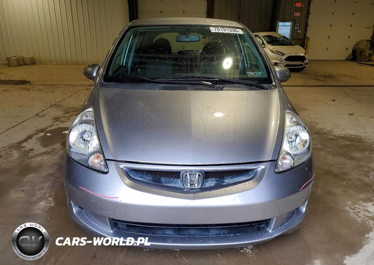 2008 Honda Fit VIN:JHMGD384X8S066386 - 5