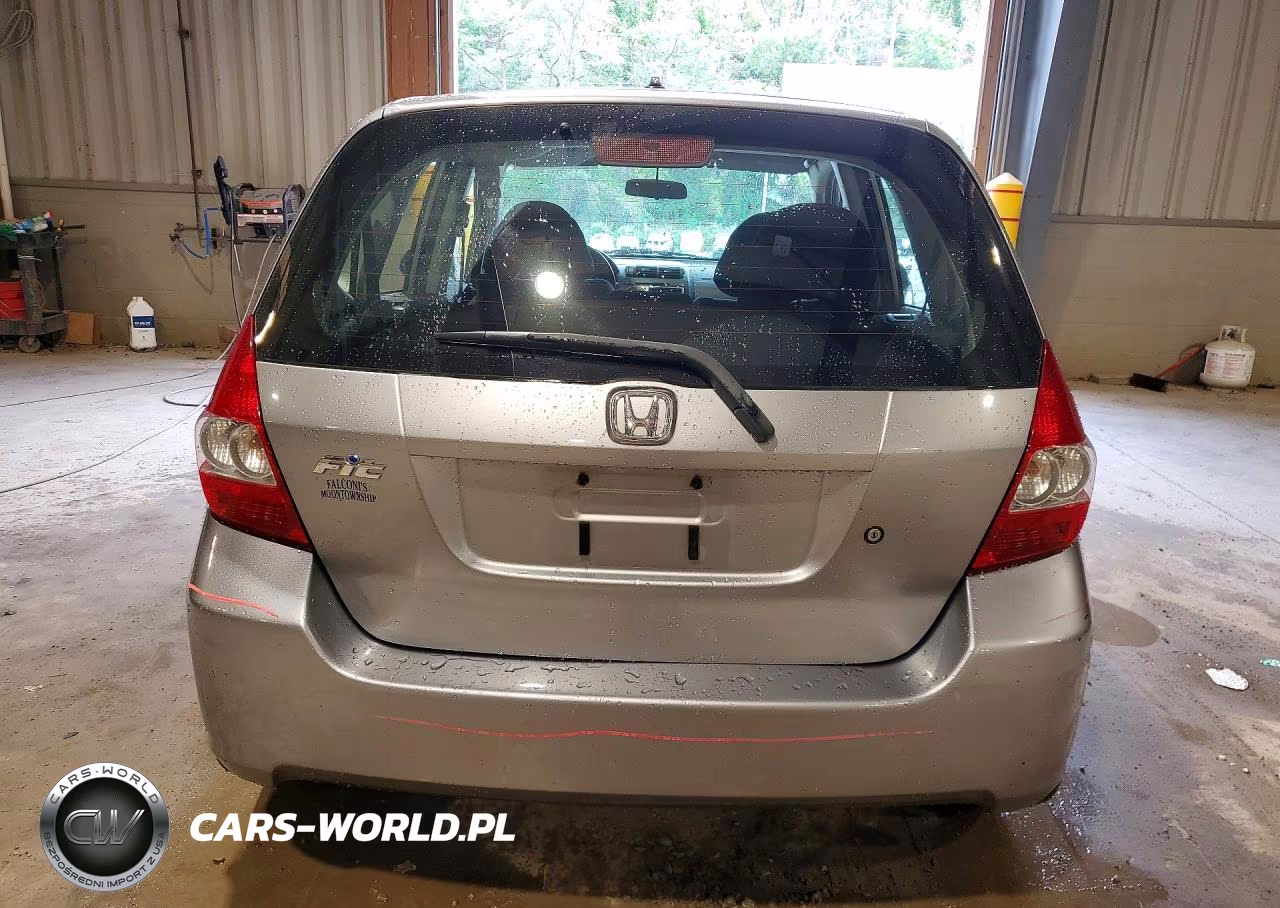 2008 Honda Fit VIN:JHMGD384X8S066386 - 6
