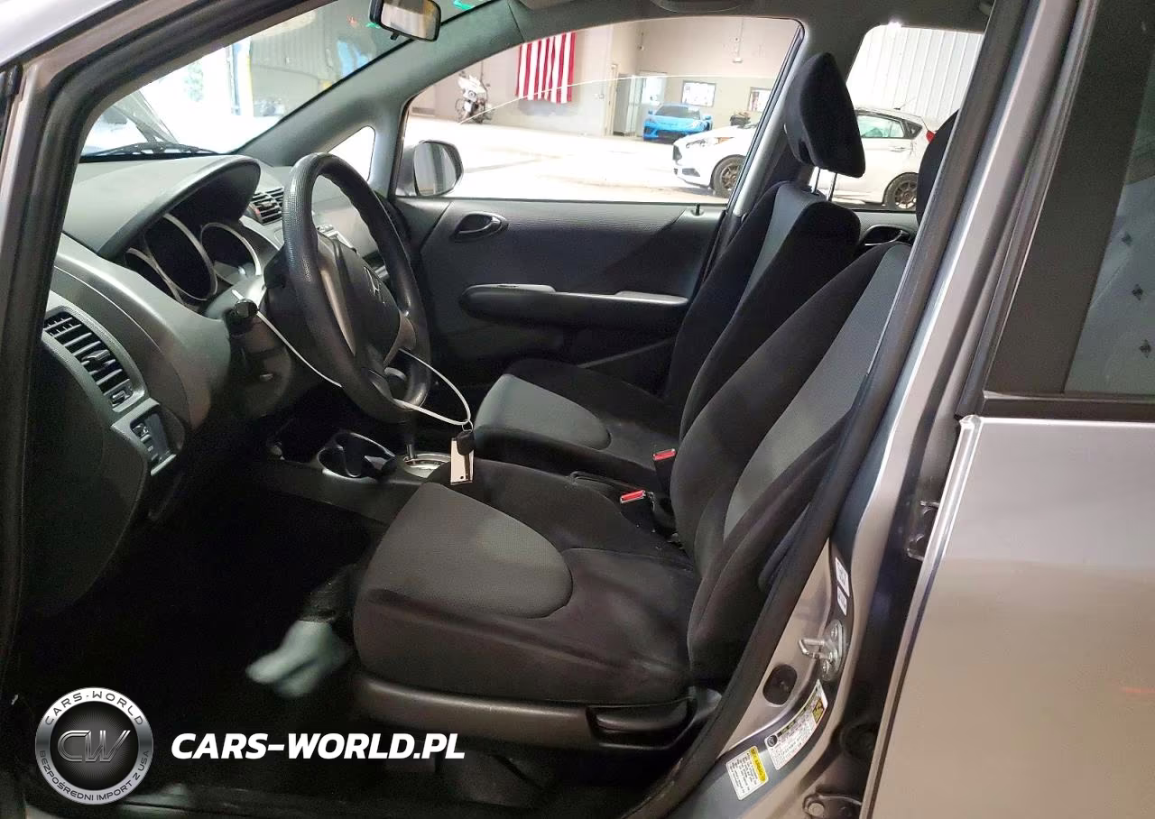 2008 Honda Fit VIN:JHMGD384X8S066386 - 7