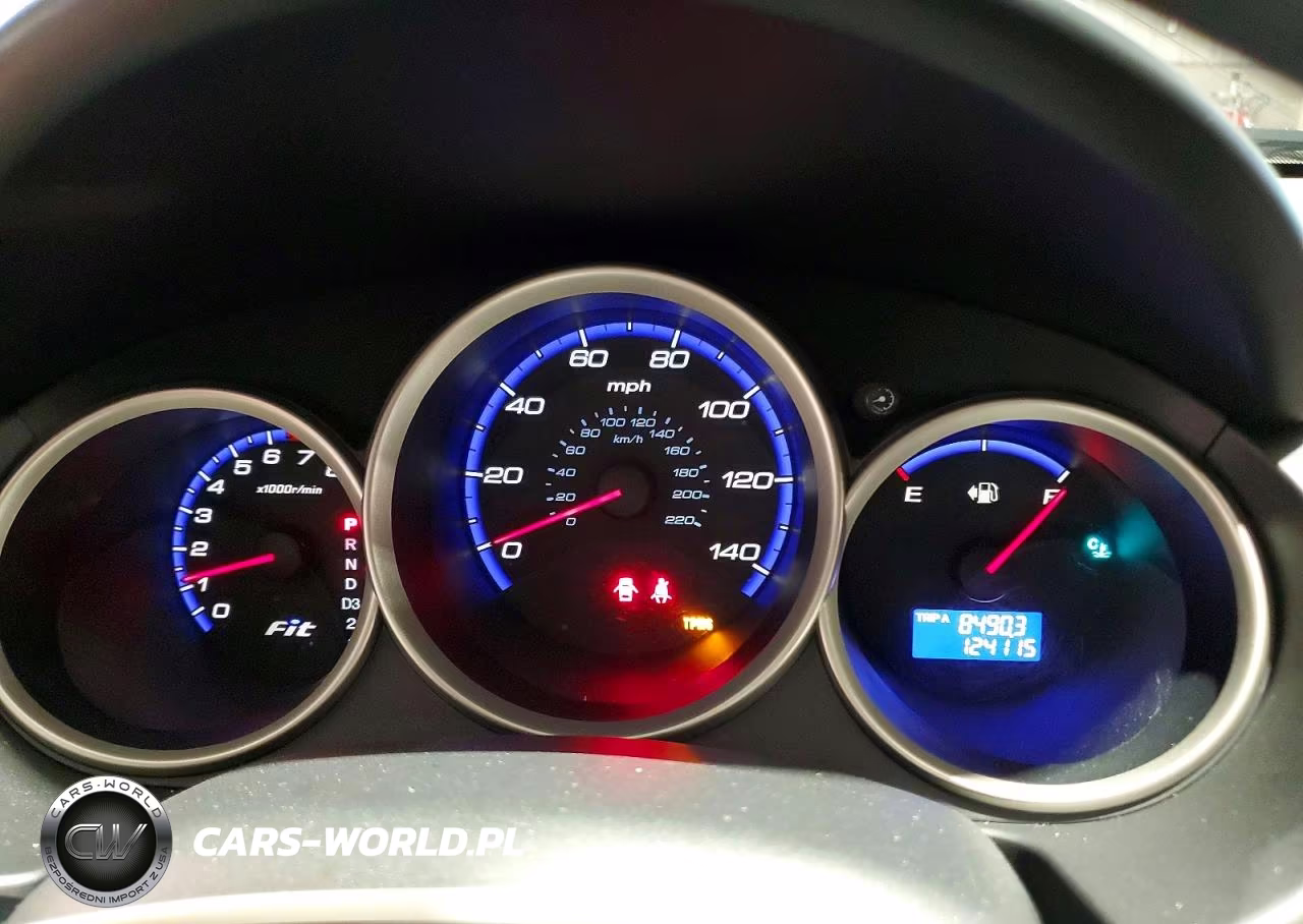 2008 Honda Fit VIN:JHMGD384X8S066386 - 9