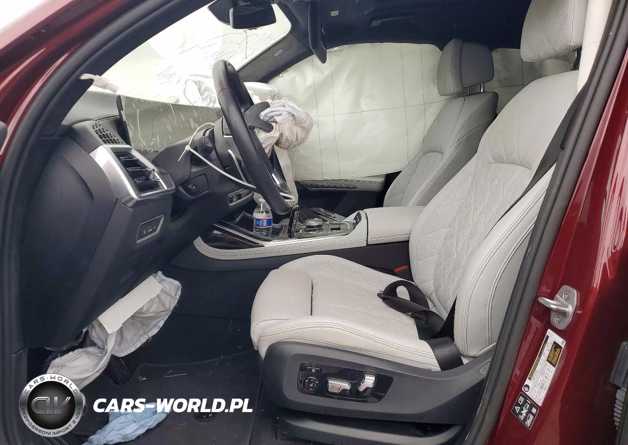 2025 BMW X7 xDrive40I VIN:5UX23EM00S9X29202 - 7