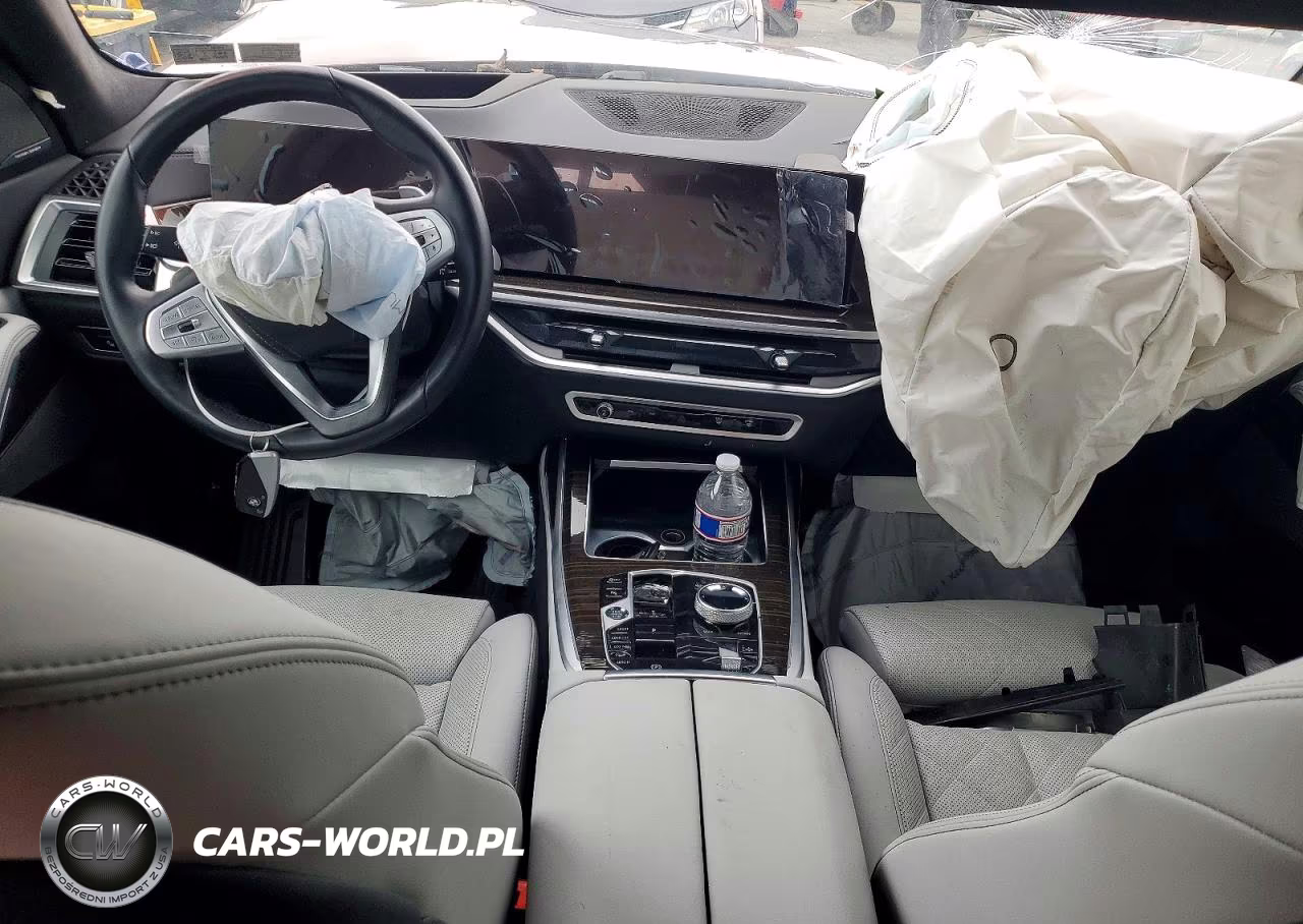 2025 BMW X7 xDrive40I VIN:5UX23EM00S9X29202 - 8