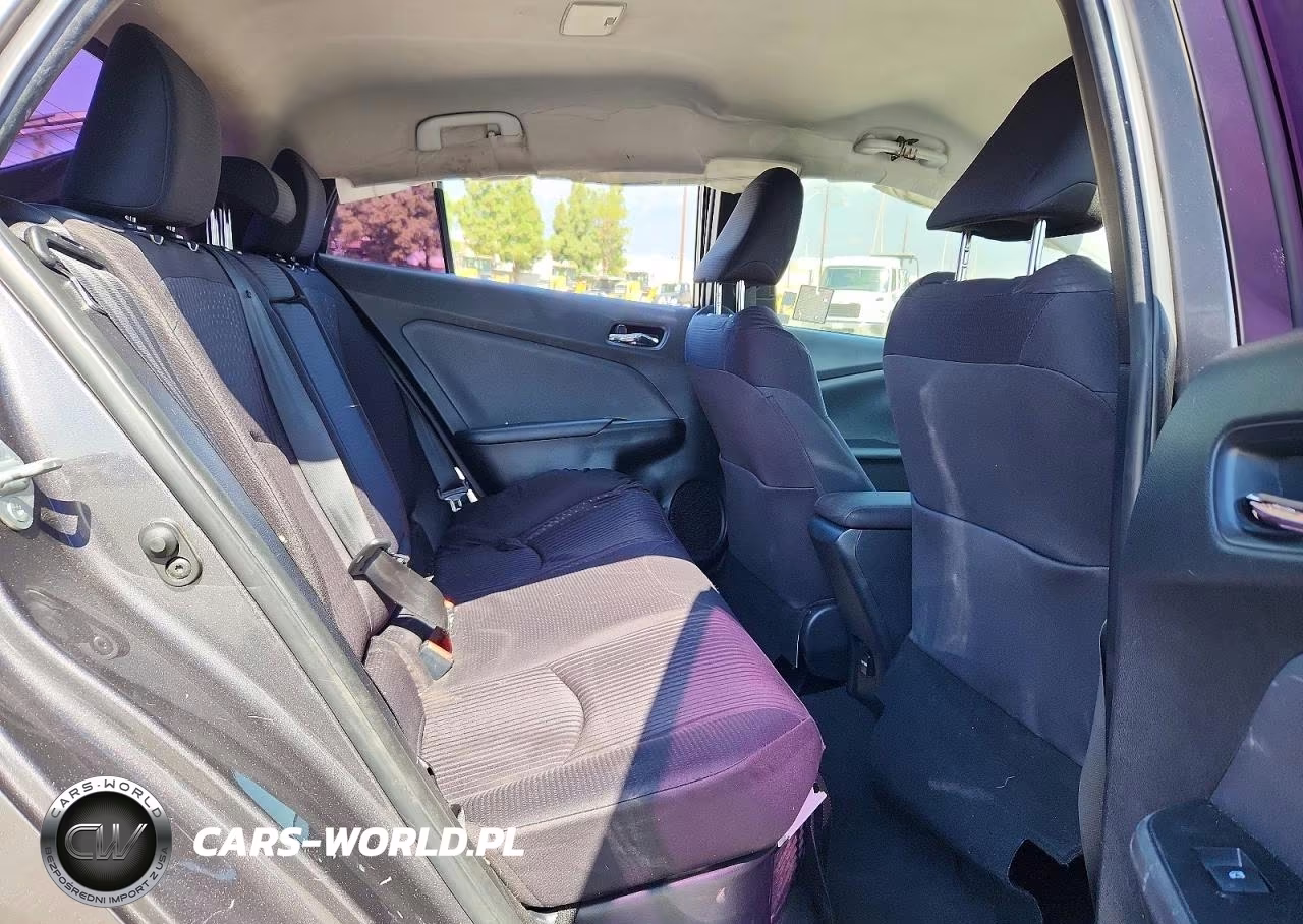 2017 Toyota Prius Two VIN:JTDKBRFU1H3568687 - 10