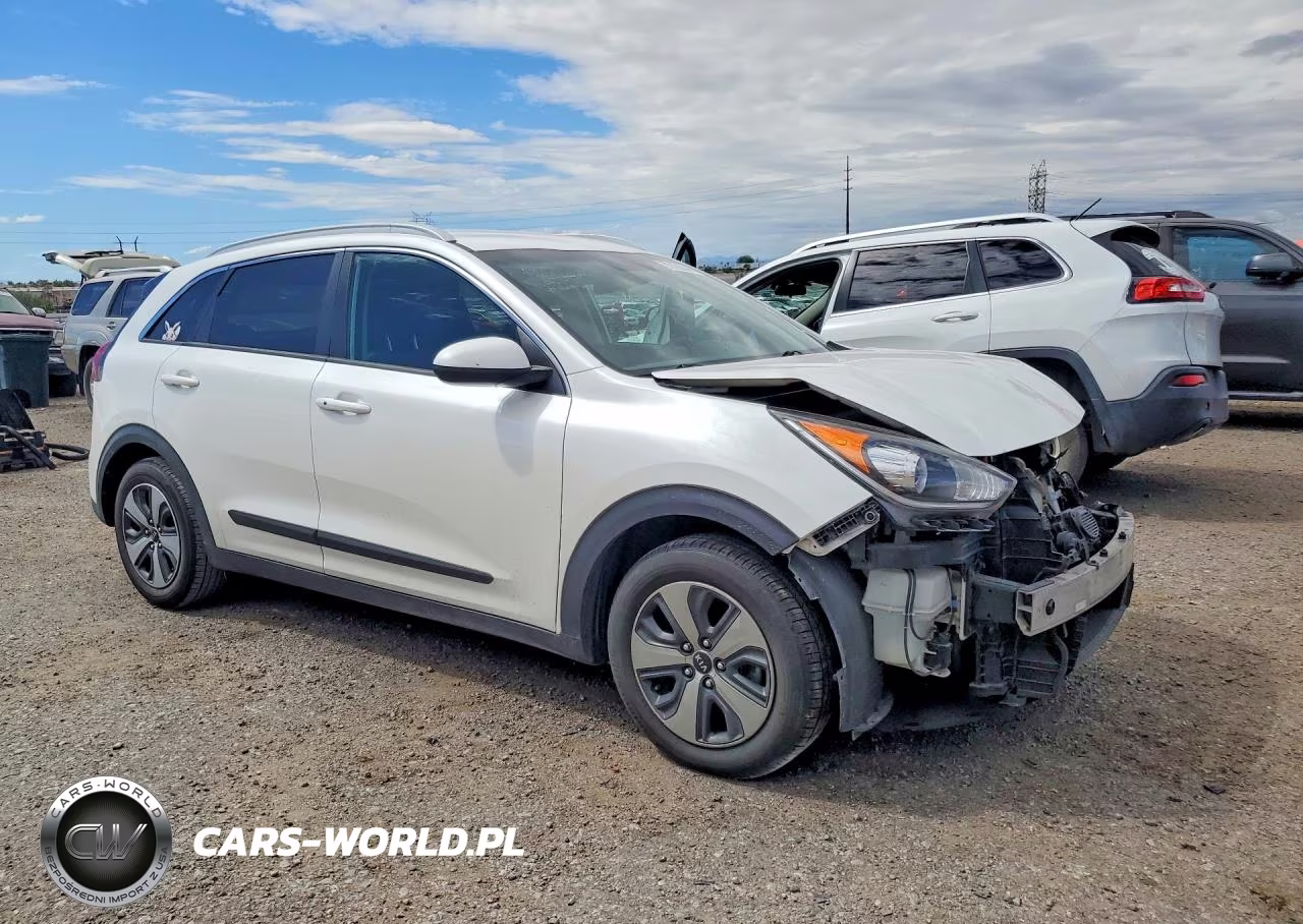 2017 Kia Niro Lx VIN:KNDCB3LC9H5058038 - 4