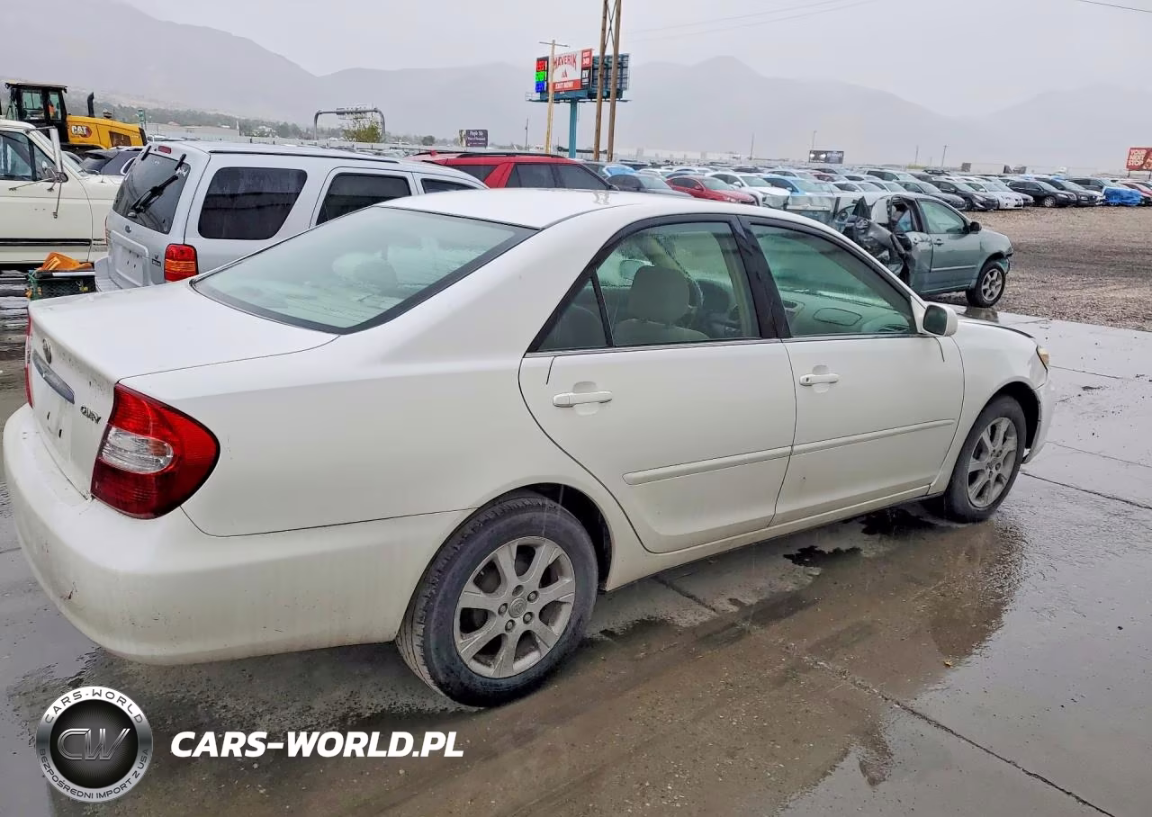 2004 Toyota Camry VIN:JTDBE30K340267913 - 3