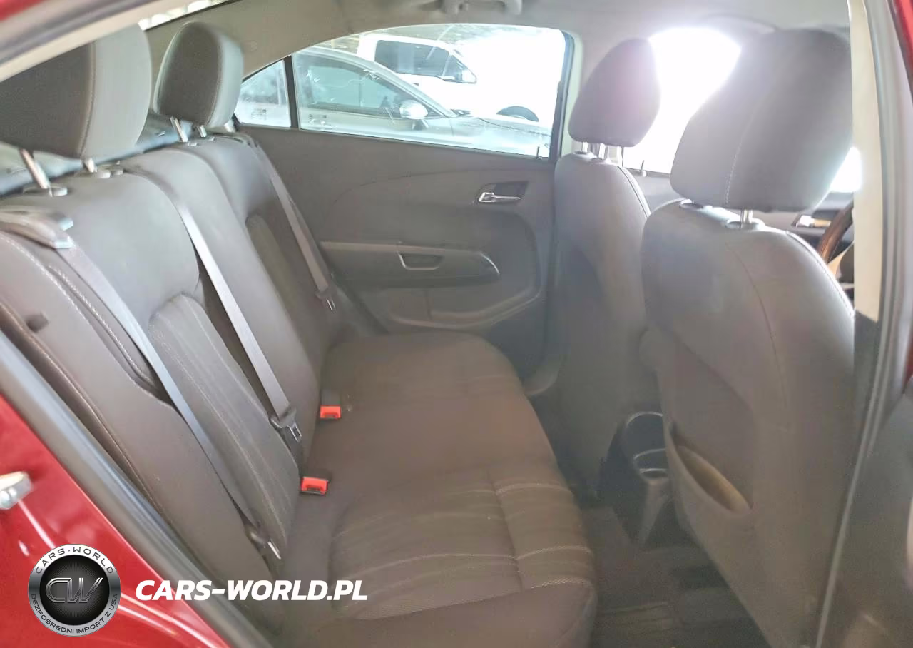 2019 Chevrolet Sonic Lt VIN:1G1JD5SB8K4148535 - 10