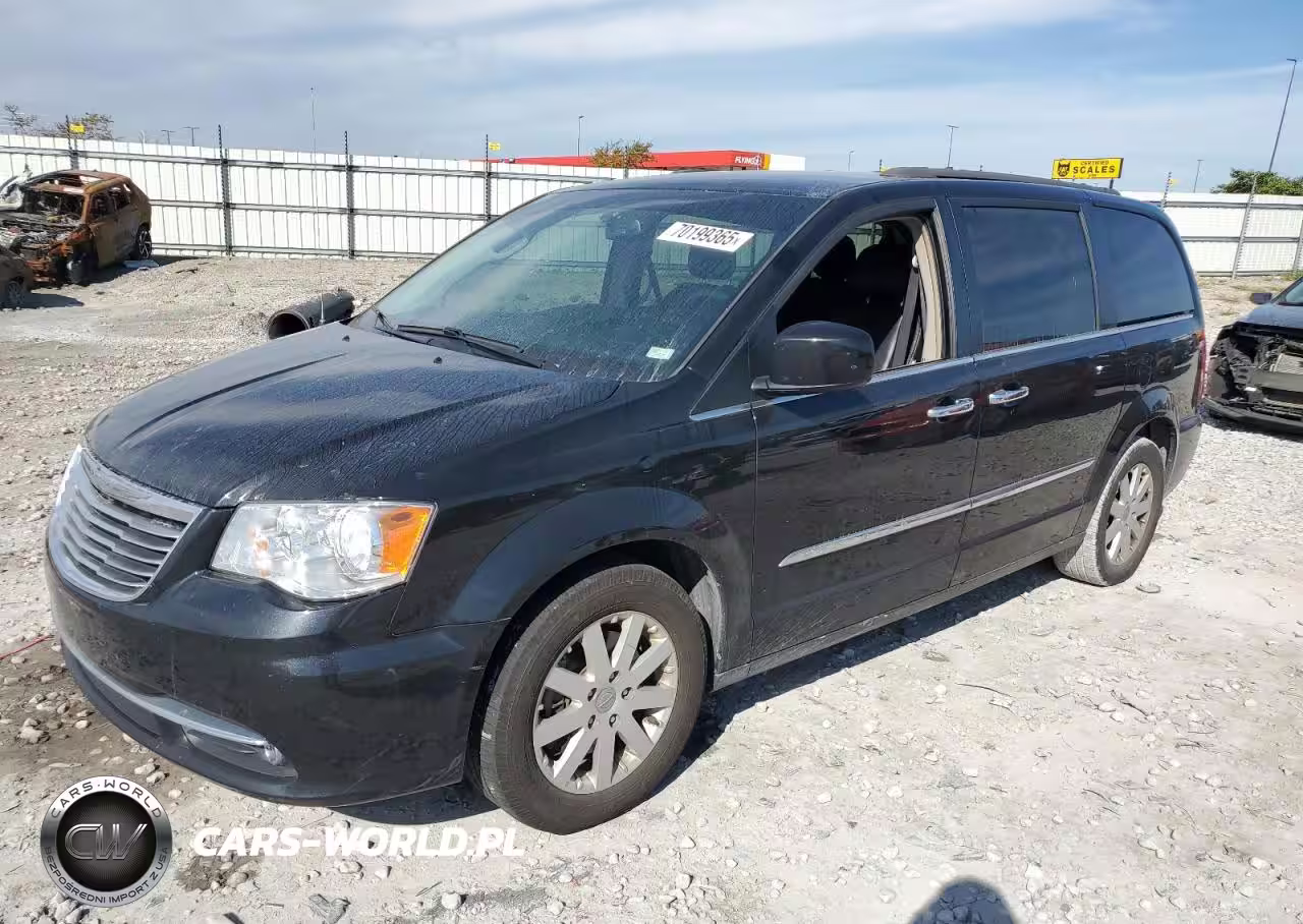 2016 Chrysler Town & Country Touring