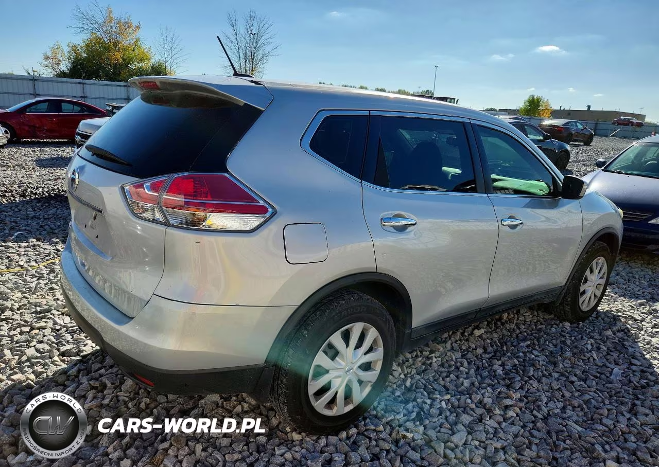 2015 Nissan Rogue S VIN:5N1AT2MT5FC910693 - 3