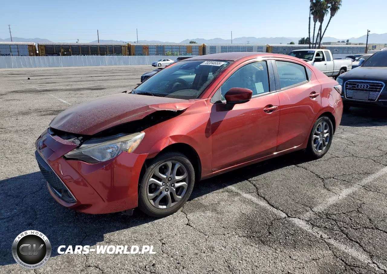 2019 Toyota Yaris L – zdjęcie 1 z 12