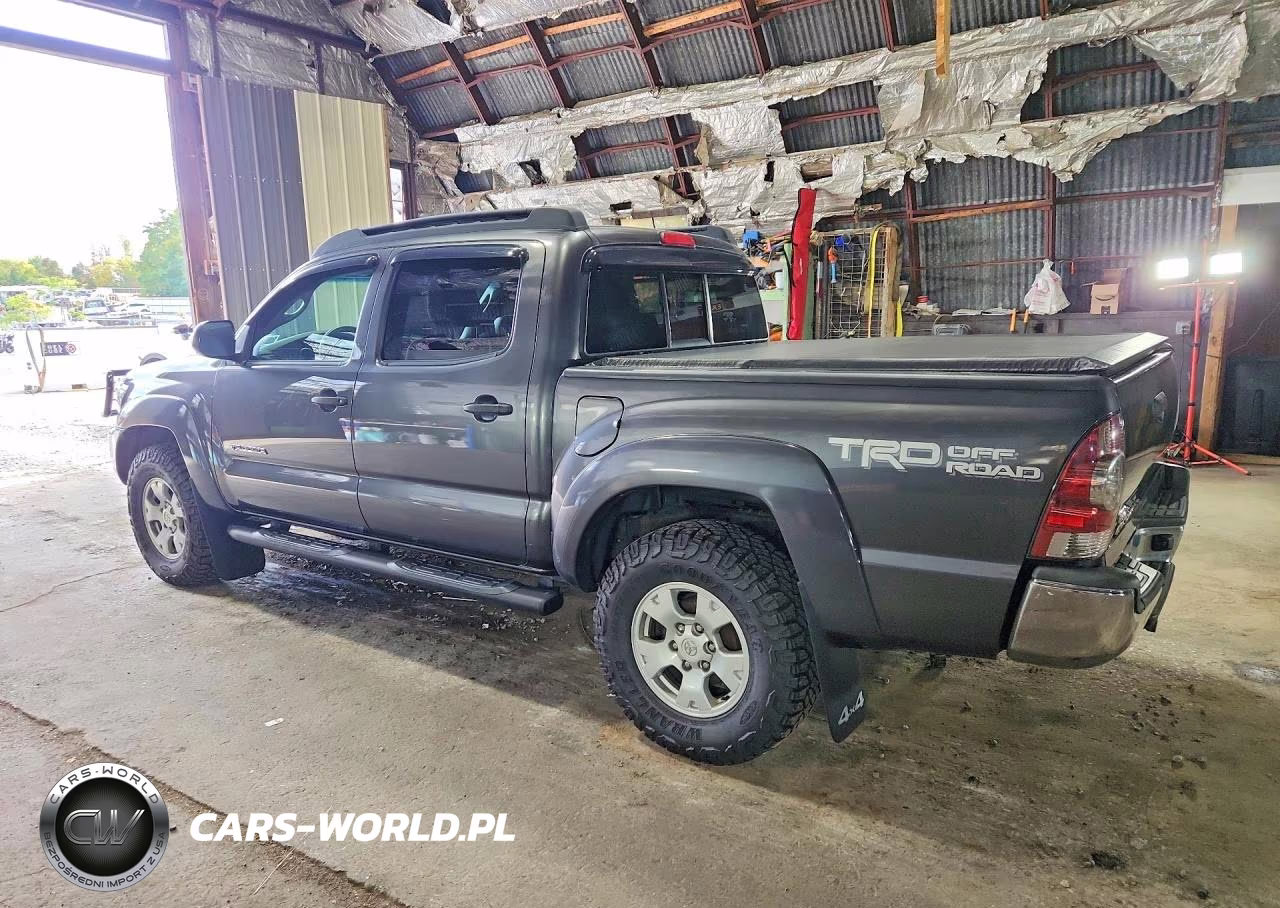 2015 Toyota Tacoma V6 VIN:3TMLU4EN1FM205801 - 2