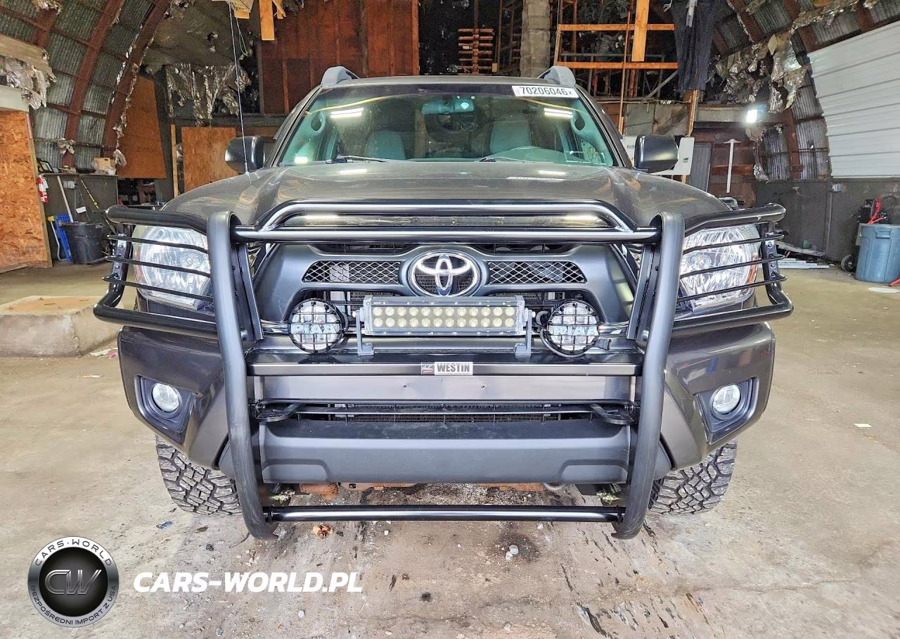 2015 Toyota Tacoma V6 VIN:3TMLU4EN1FM205801 - 5