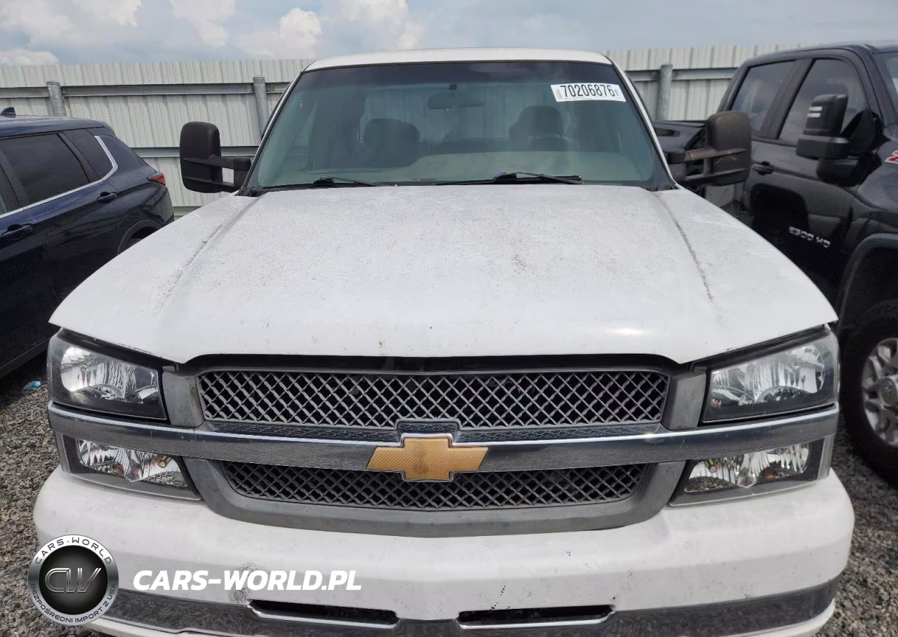 2004 Chevrolet Silverado C2500 Heavy Duty VIN:1GCHC29U34E113428 - 11