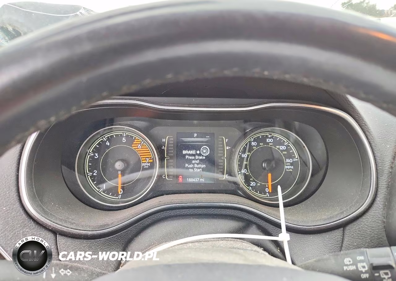 2019 Jeep Cherokee Latitude Plus VIN:1C4PJMLN7KD214876 - 9