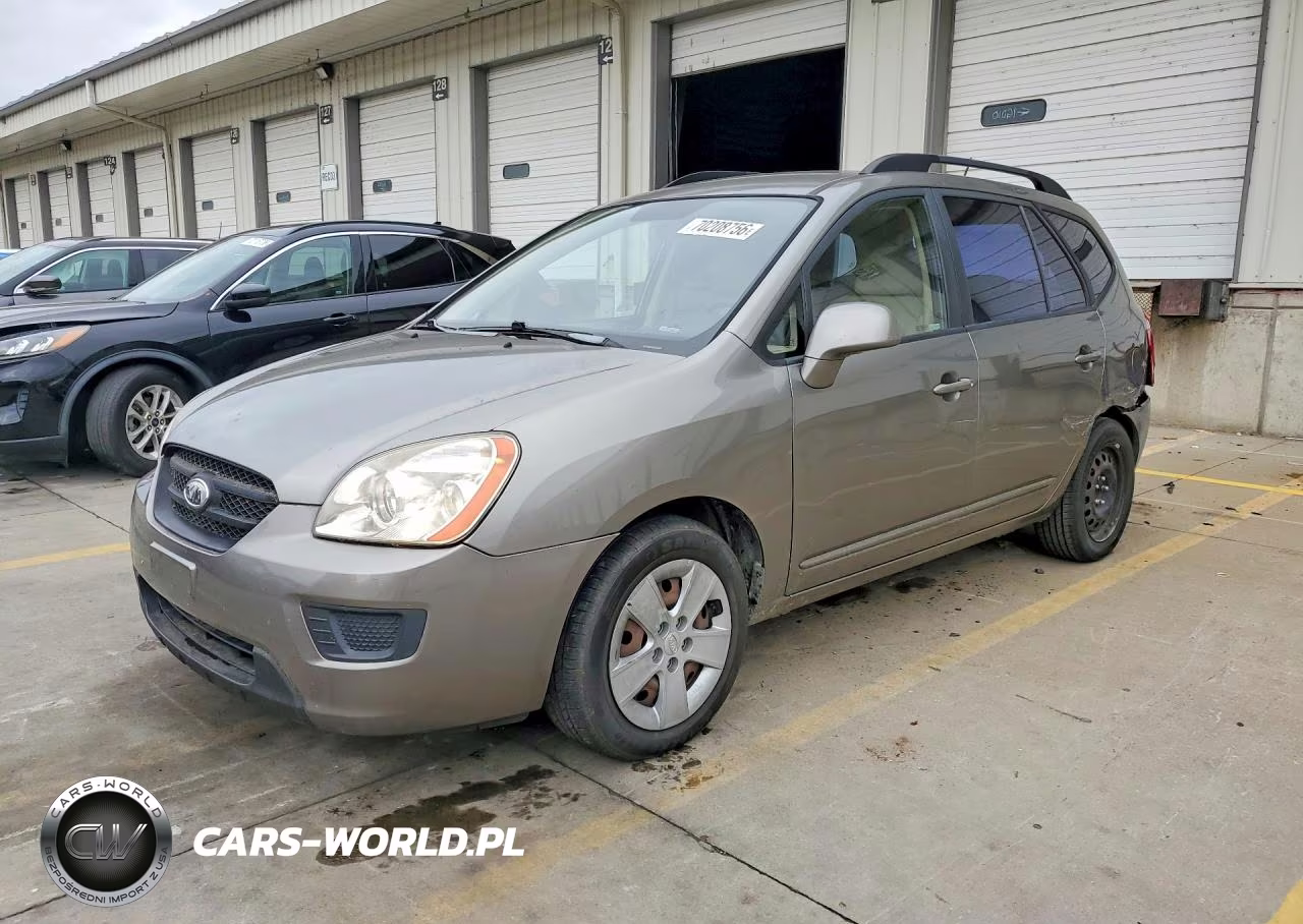 2009 Kia Rondo Base