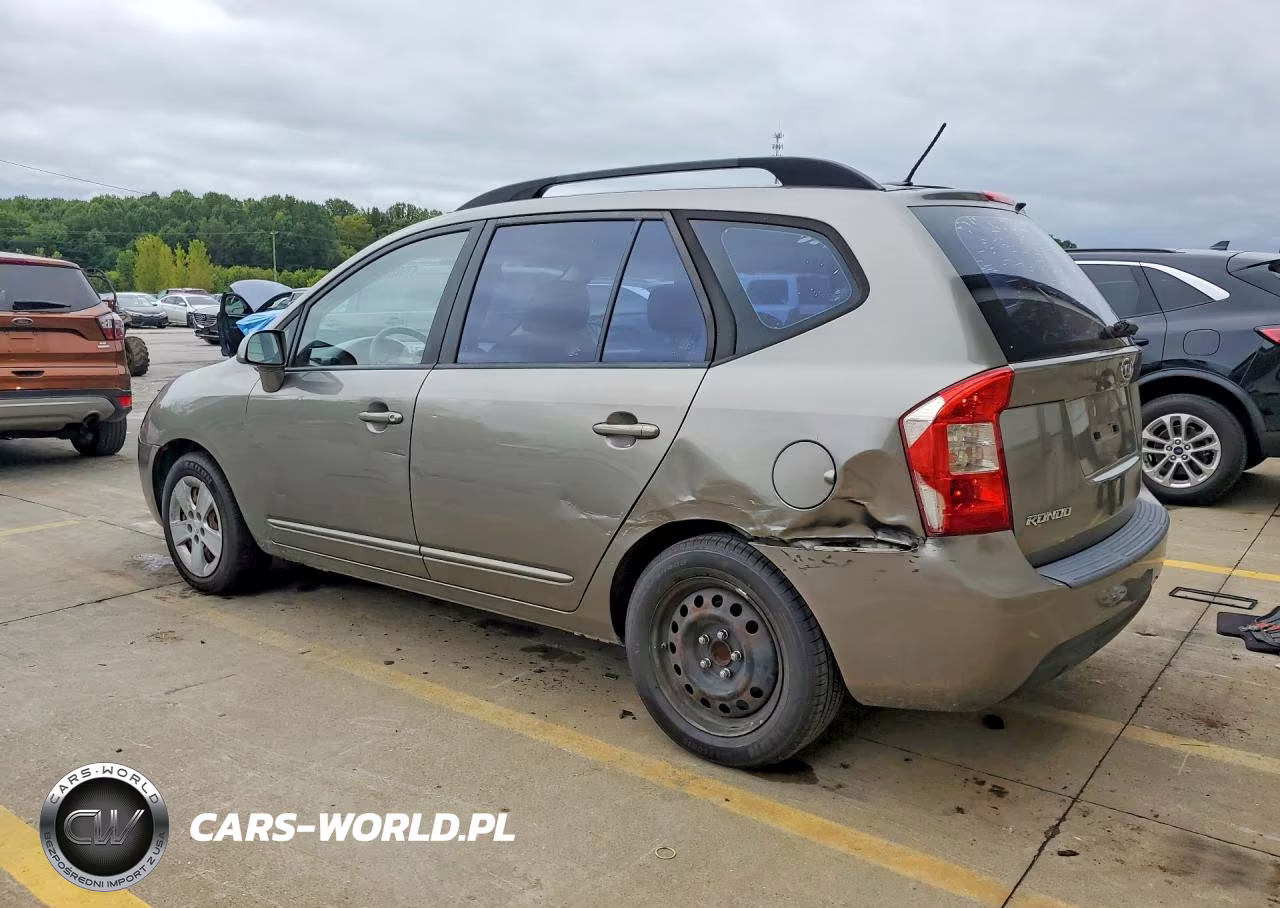 2009 Kia Rondo Base VIN:KNAFG528X97275317 - 2