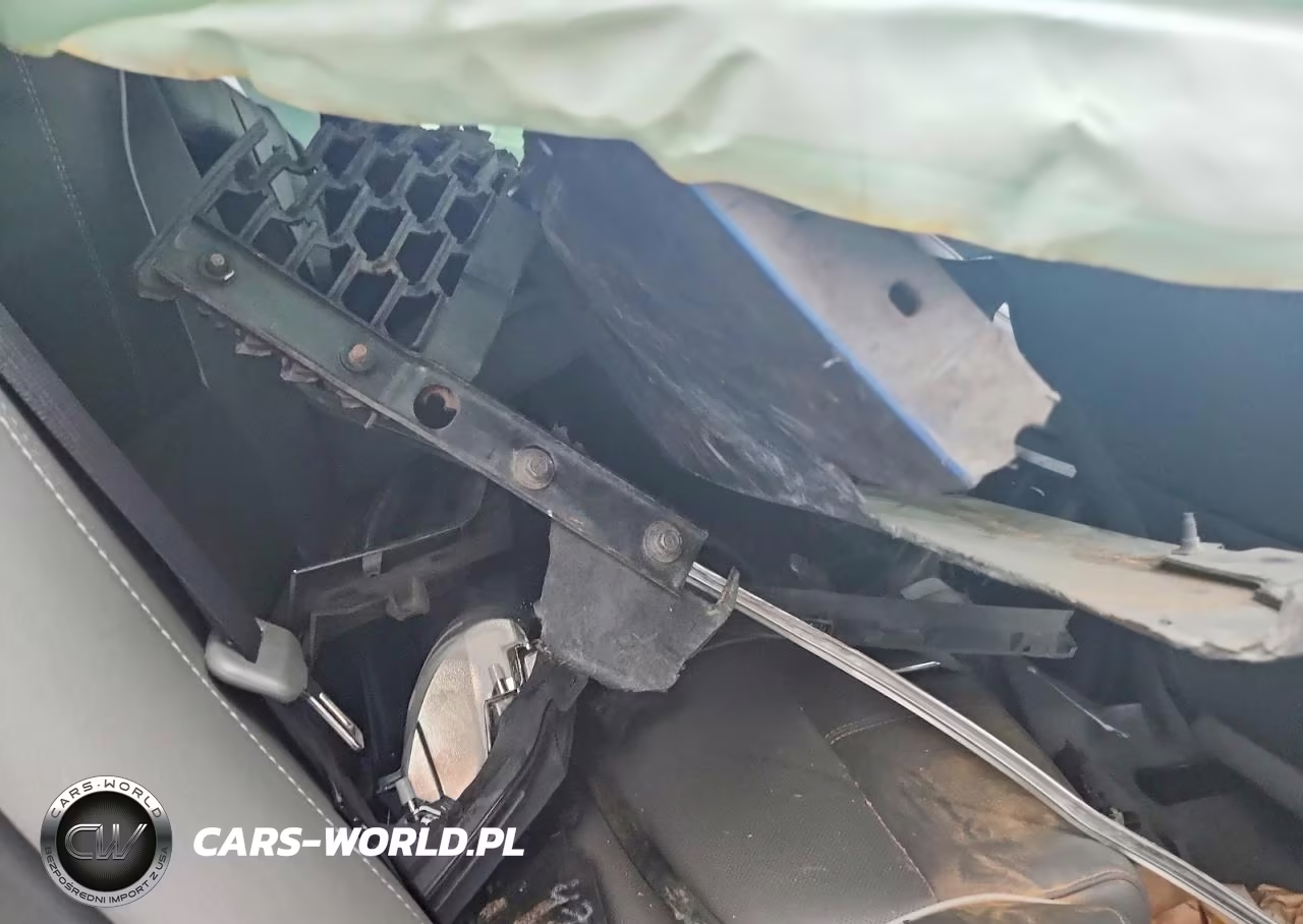 2018 Chevrolet Impala Premier VIN:2G1125S32J9138836 - 10