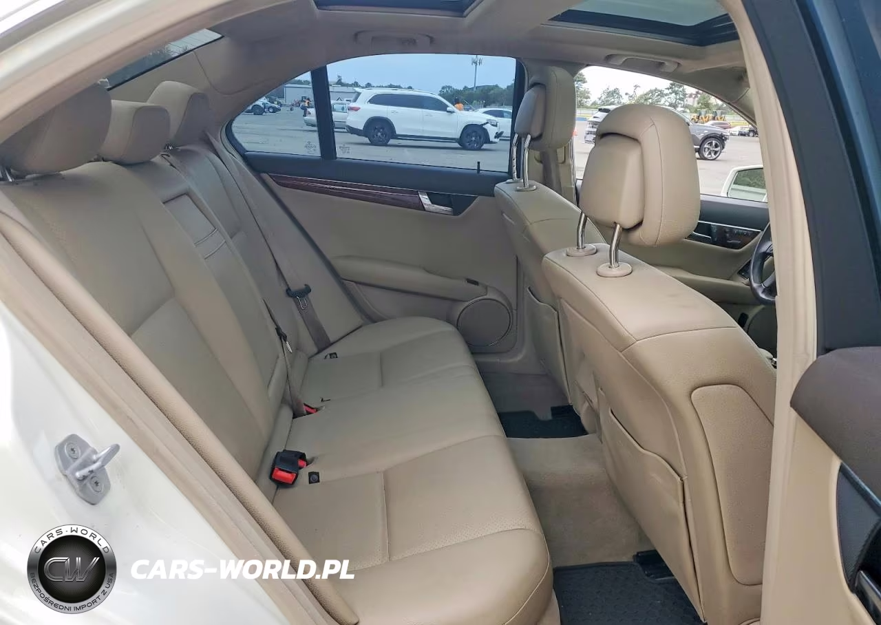 2011 Mercedes-Benz C 300 4Matic VIN:WDDGF8BB4BR167508 - 10