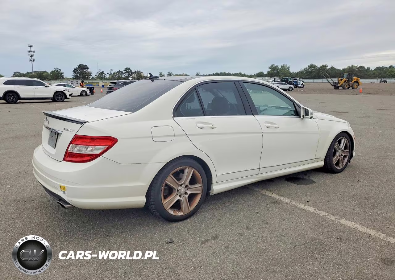 2011 Mercedes-Benz C 300 4Matic VIN:WDDGF8BB4BR167508 - 3