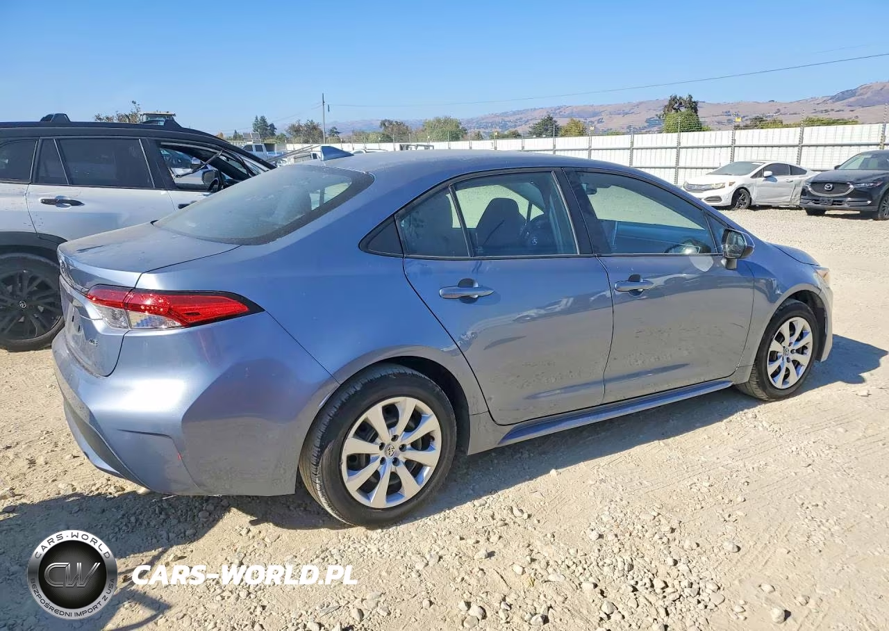 2020 Toyota Corolla Le VIN:5YFEPRAE0LP120035 - 3