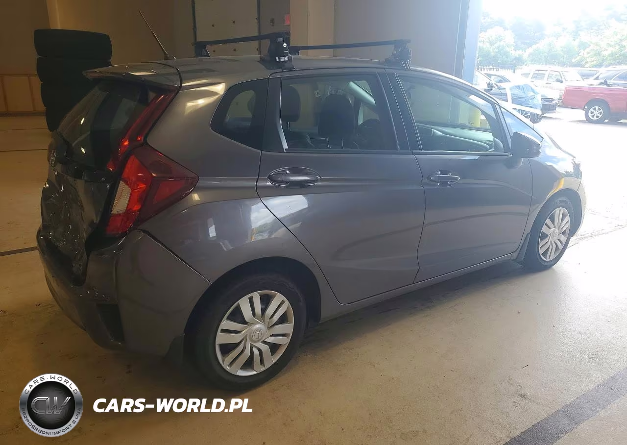 2015 Honda Fit Lx VIN:3HGGK5G59FM767327 - 3