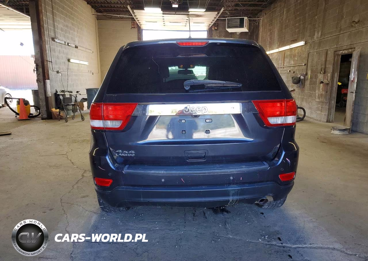 2013 Jeep Grand Cherokee Laredo VIN:1C4RJFAG3DC502346 - 6