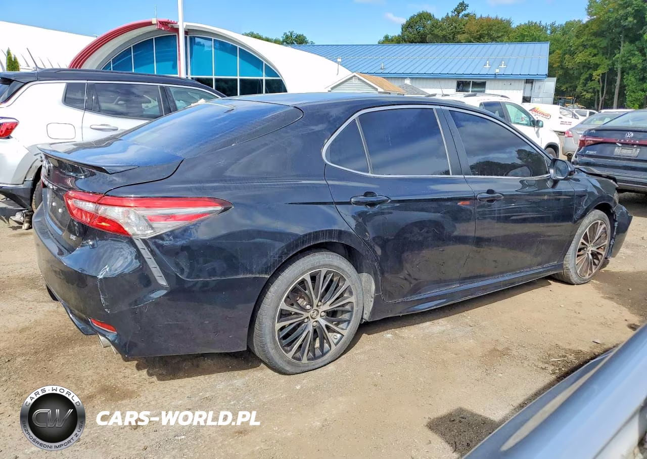2018 Toyota Camry Se VIN:JTNB11HK2J3004130 - 3