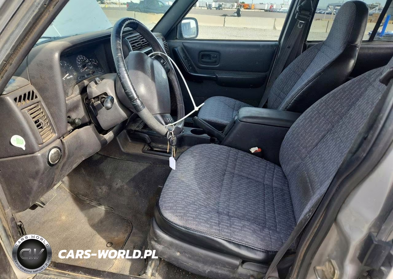 2000 Jeep Cherokee Sport VIN:1J4FF48S2YL148368 - 7