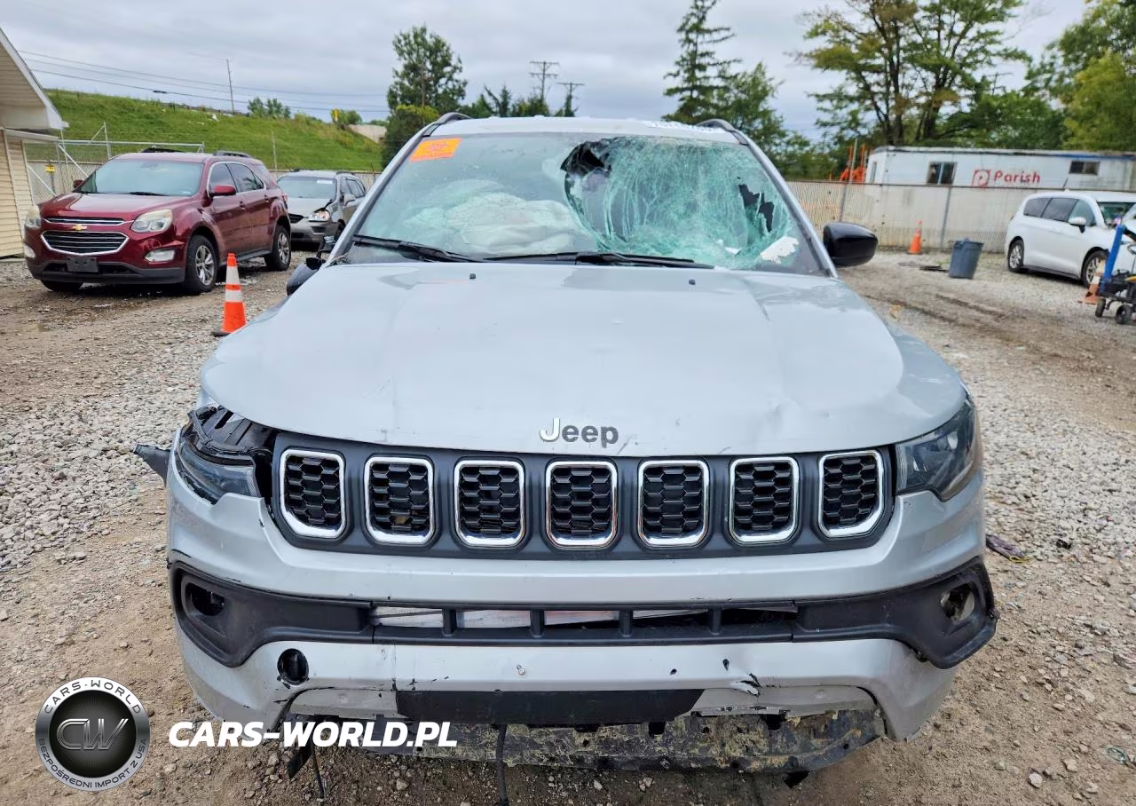 2024 Jeep Compass Latitude VIN:3C4NJDBN3RT117803 - 5