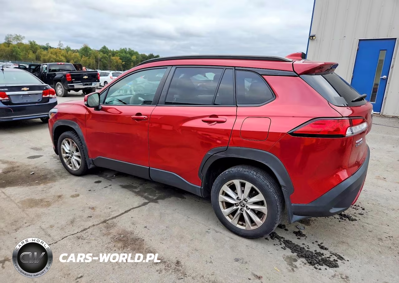 2022 Toyota Corolla Cross Le VIN:7MUCAAAG9NV002559 - 2