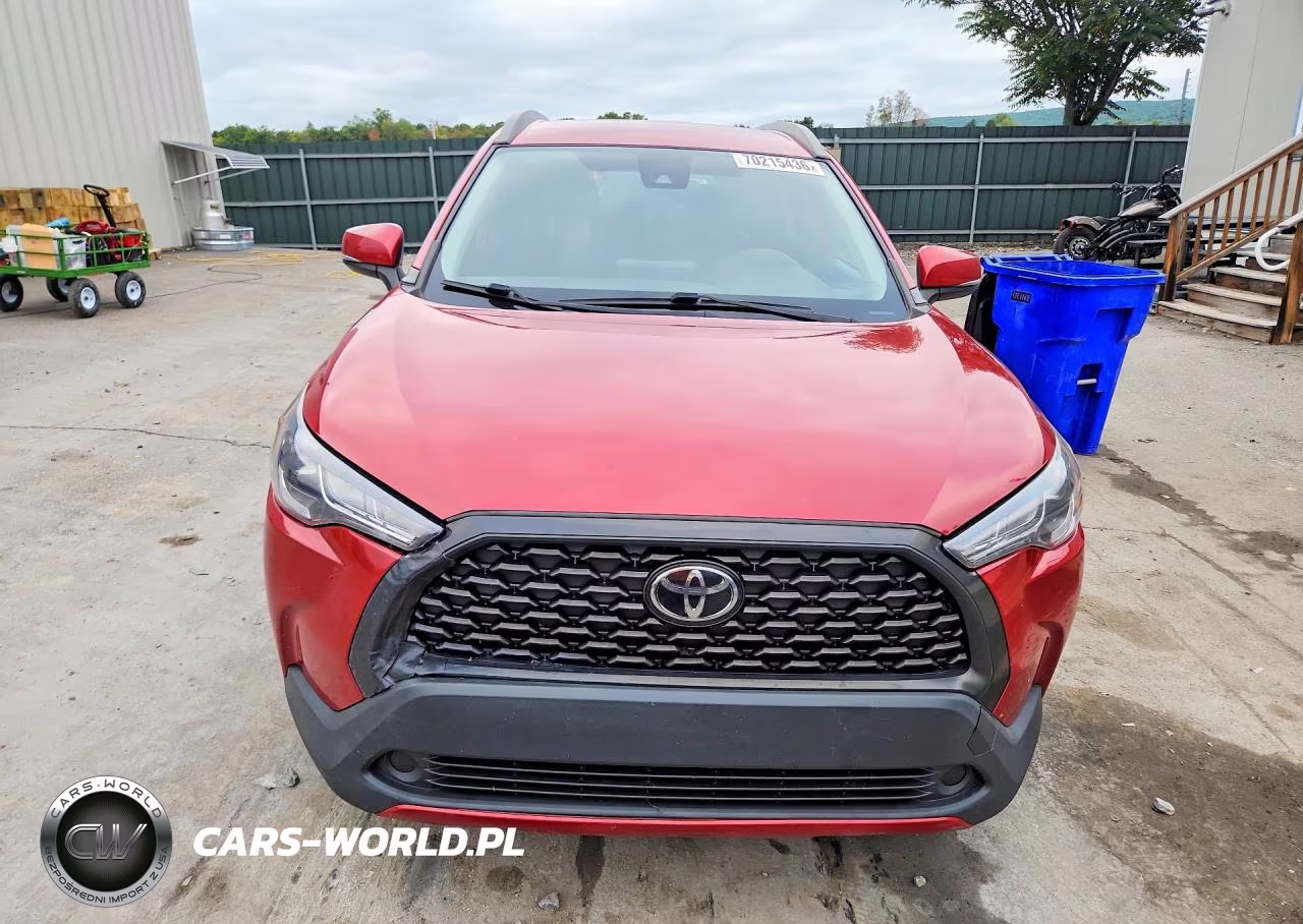 2022 Toyota Corolla Cross Le VIN:7MUCAAAG9NV002559 - 5