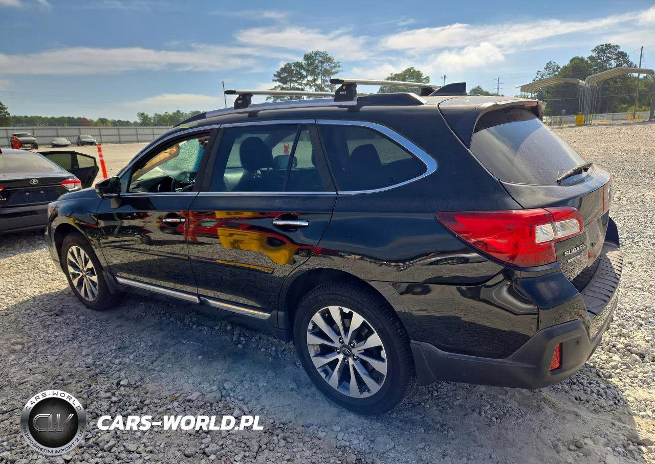 2018 Subaru Outback Touring VIN:4S4BSETC4J3204348 - 2