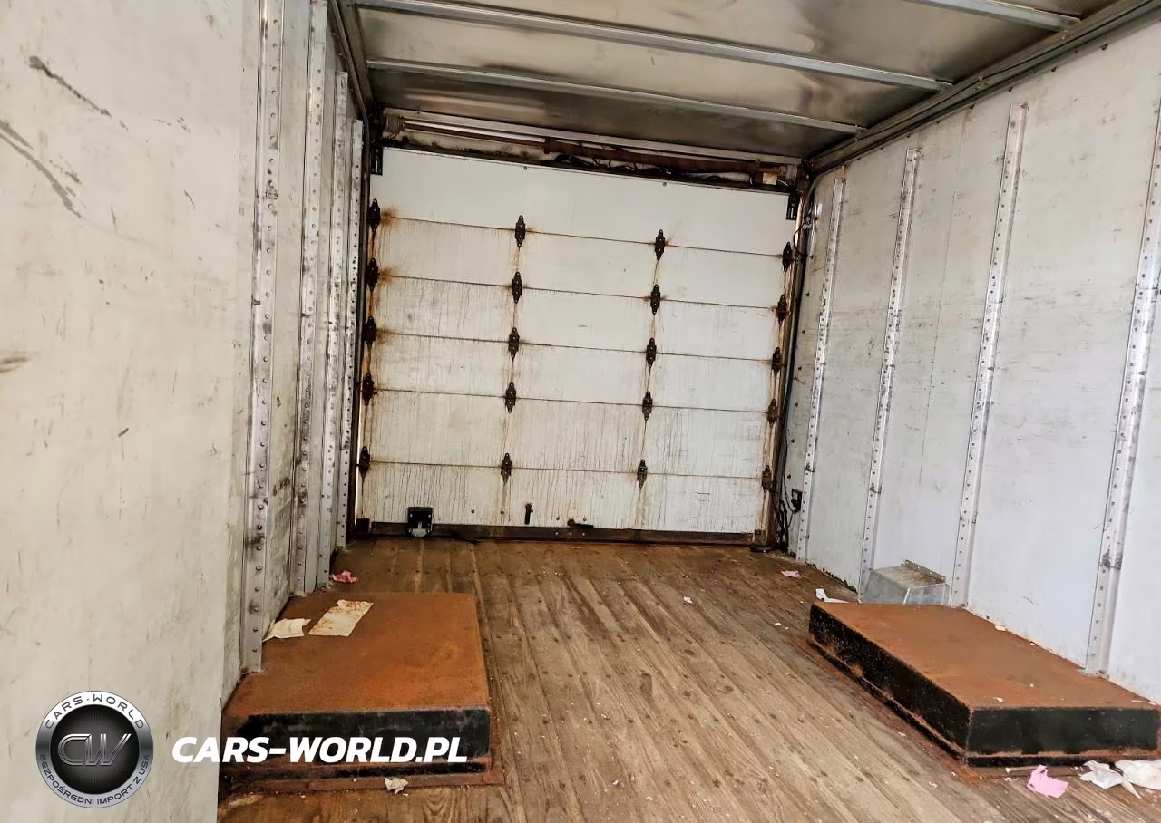 2021 Ford E350 Delivery Truck VIN:1FDWE3FN9MDC21364 - 10