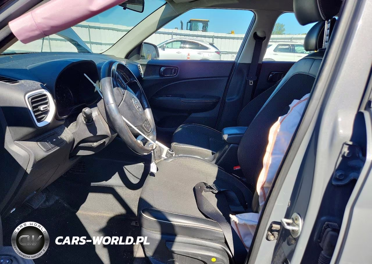 2022 Hyundai Venue Limited VIN:KMHRC8A38NU132036 - 7